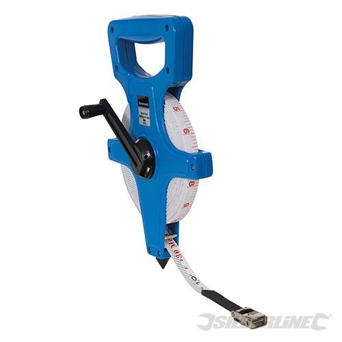 Mètre d'arpenteur ouvert